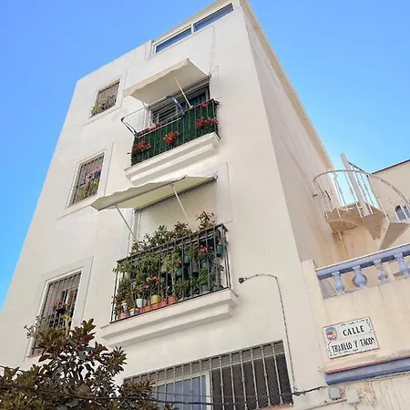Appartement Cozy Flat With Terrace